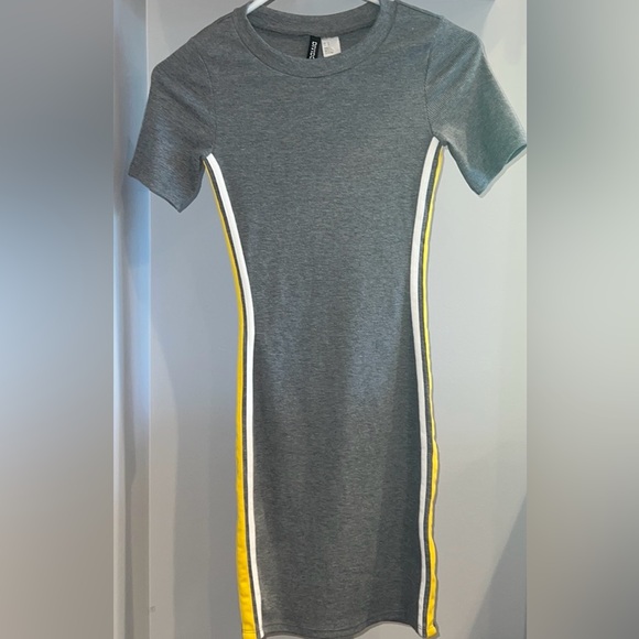 H&M Bodycon Dress - Picture 1 of 3